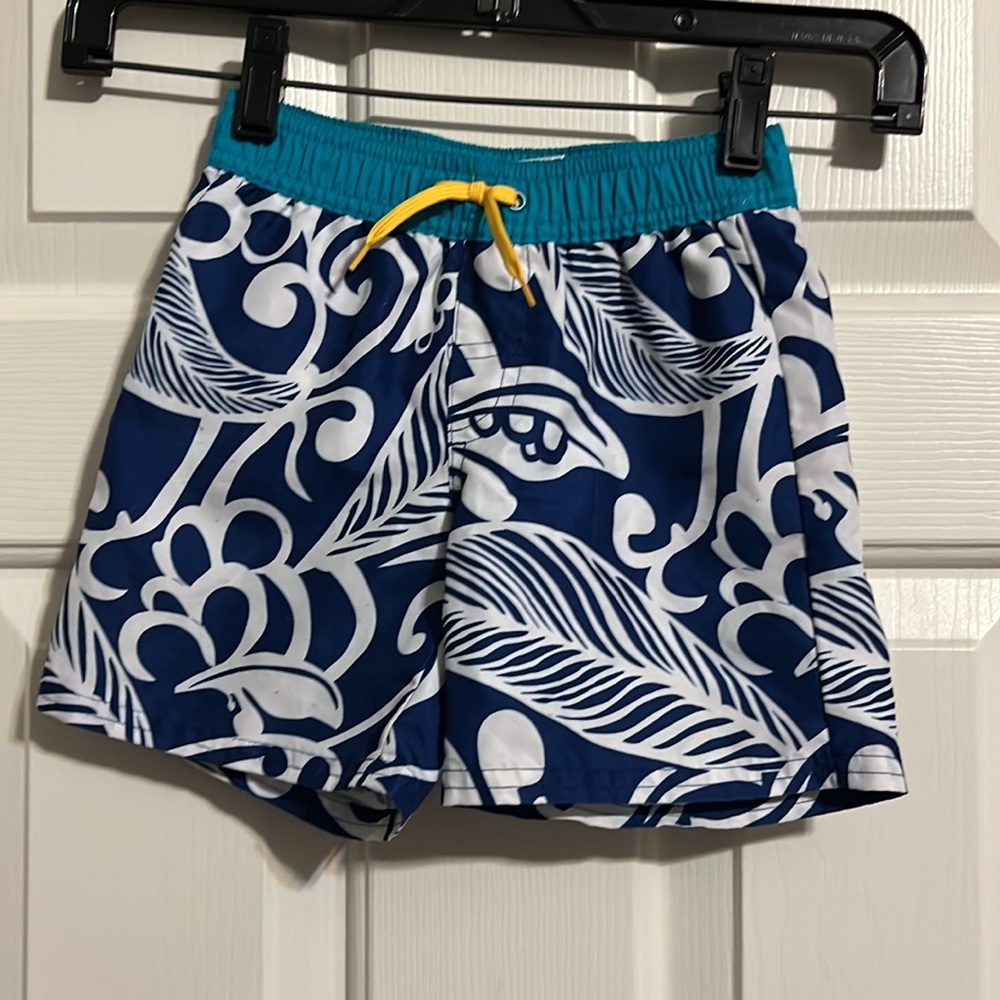 Three piece little boys Gymboree swim 2T - Picture 7 of 13